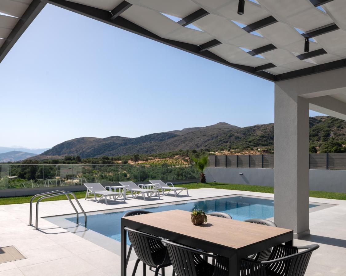 Eolides Villas , Quite Idyll Of Rural Bliss,By Thinkvilla Lambiní 외부 사진